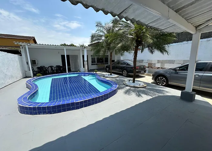 Casa Temporada 02 Dormitorios Com Ar Condicionado E Piscina Guaruja