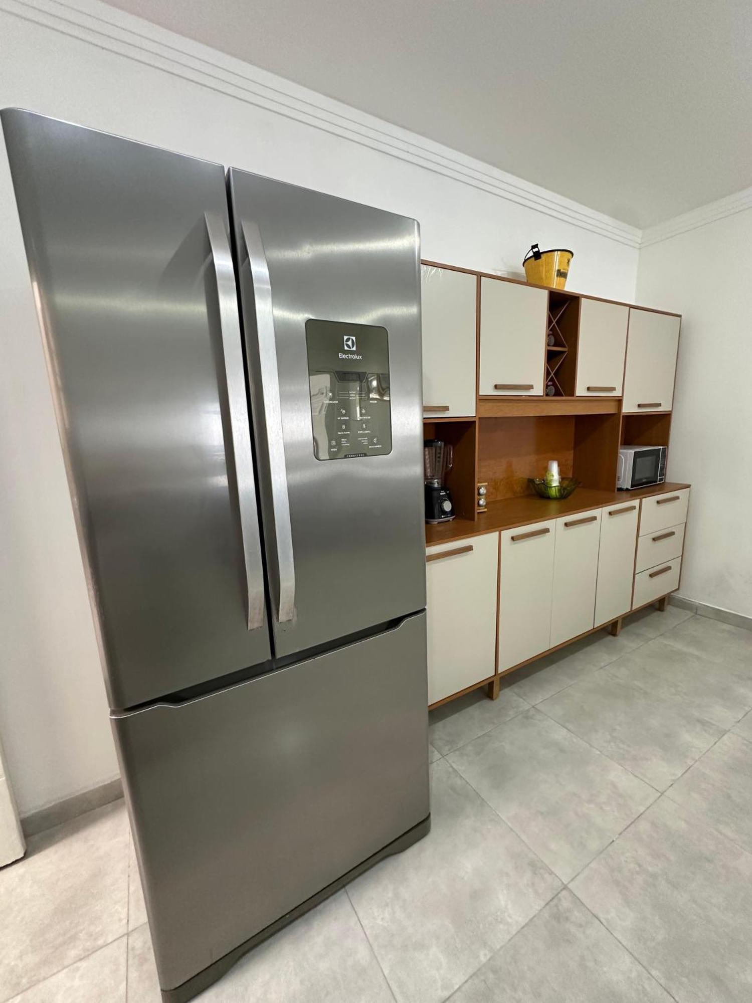 Casa Temporada 02 Com Ar Condicionado E Piscina * Guaruja