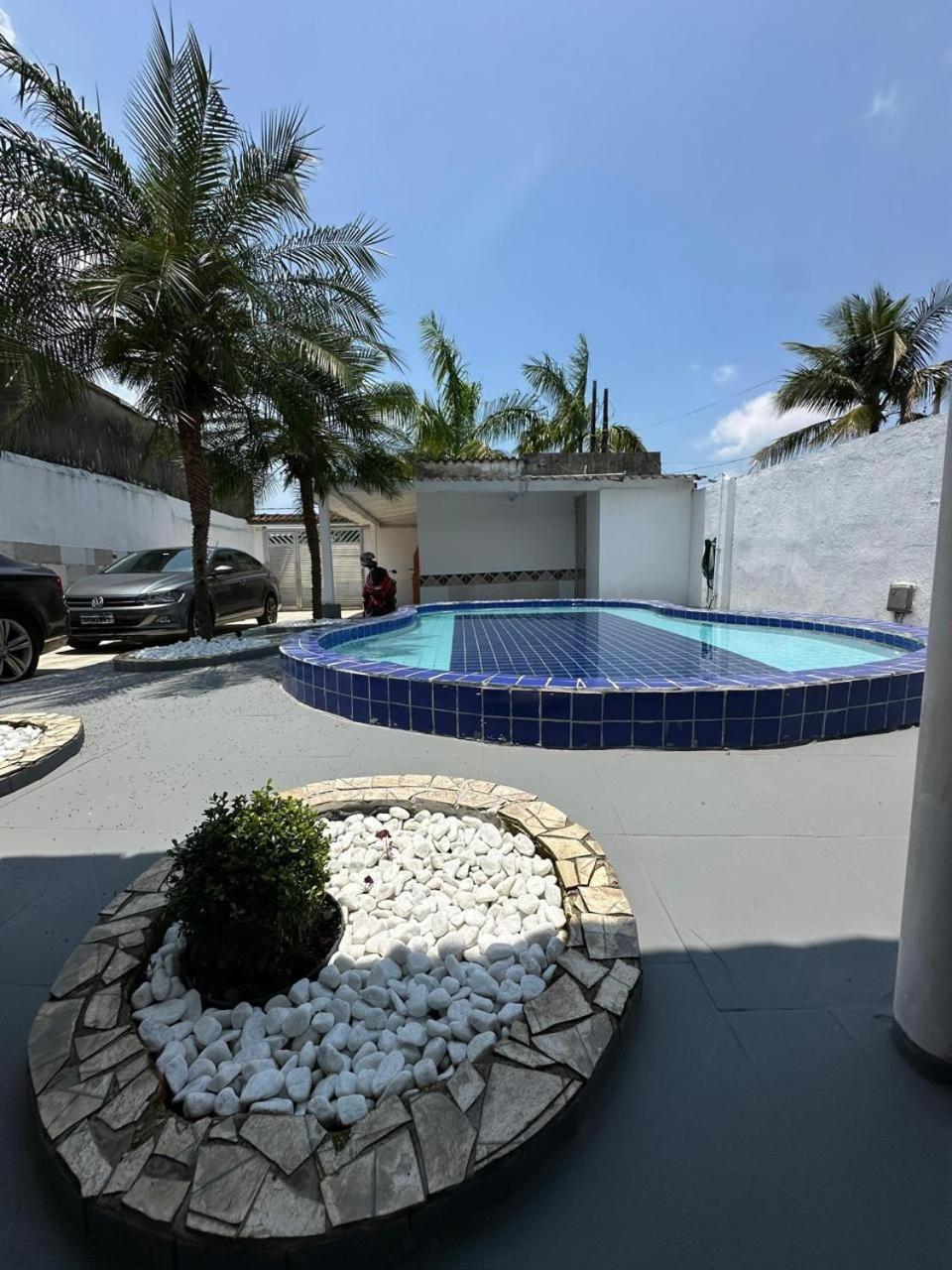 Casa Temporada 02 Com Ar Condicionado E Piscina * Guaruja