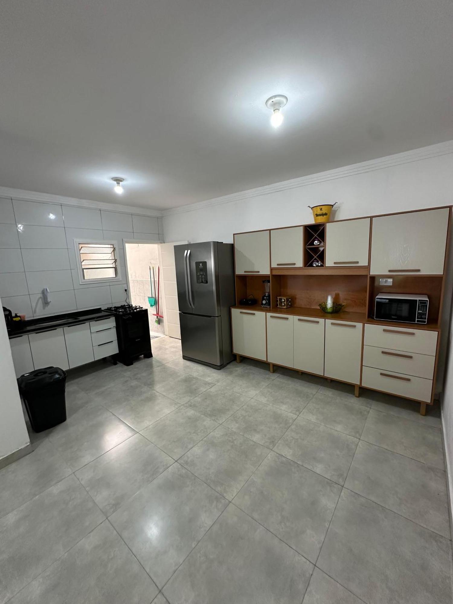 Casa Temporada 02 Com Ar Condicionado E Piscina Guaruja