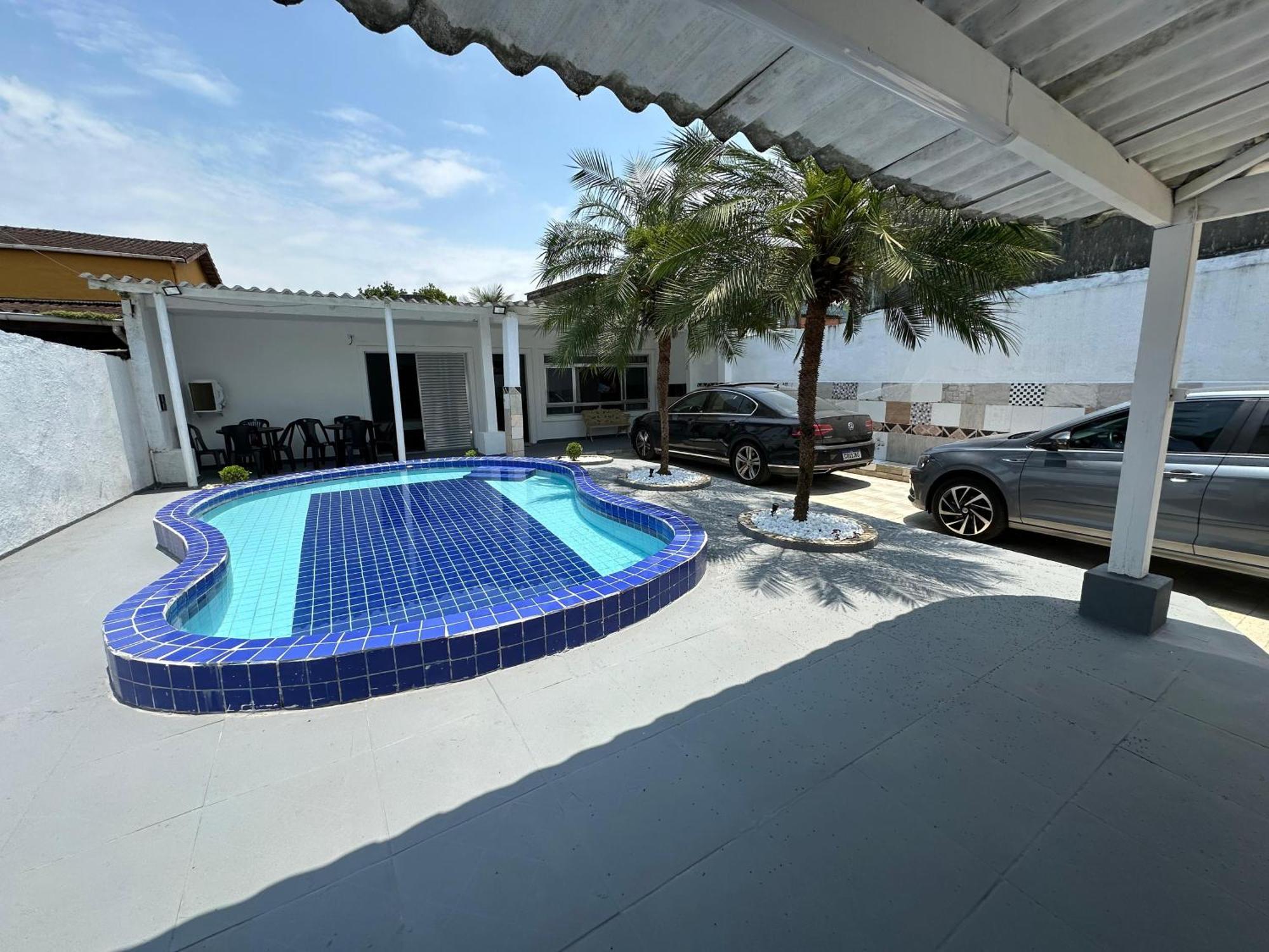 Casa Temporada 02 Com Ar Condicionado E Piscina * Guaruja